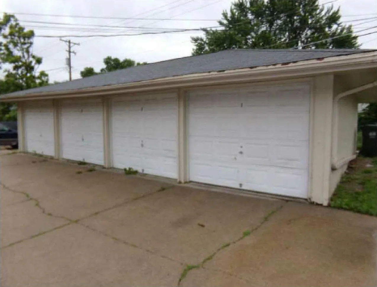 2 bed, 958 sqft, $925 — Photo 2