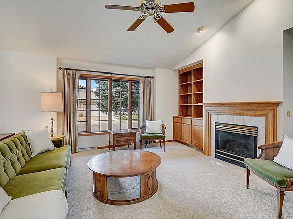 3rd image of 26 Village Homes Dr