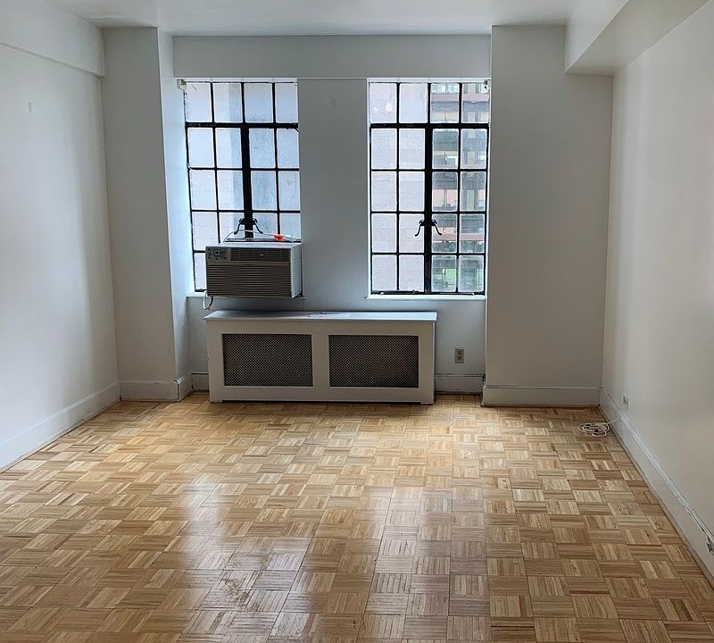 1st image of 320 E 42nd St APT 708