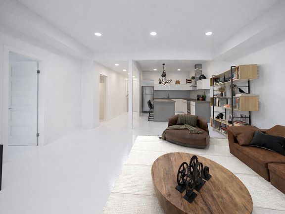 4th image of 764 Dundas St #1