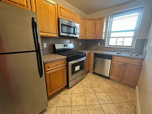 5th image of 17810 Wexford Ter APT 7E