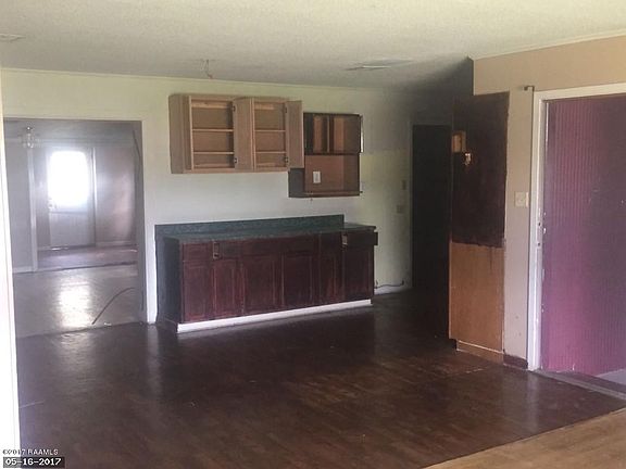 4th image of 122 Bradford Dr