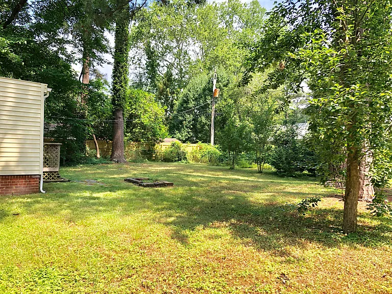6810 Edmonstone Ave — Photo 10