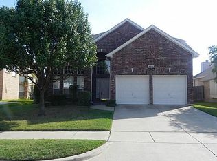 6414 Hillview Ln, Sachse, TX 75048