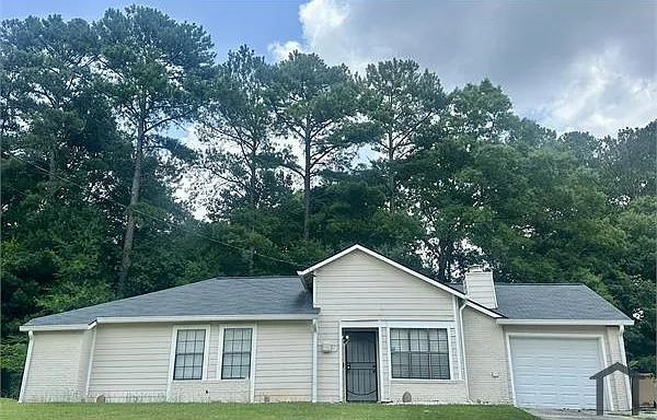8668 Plumtree Dr