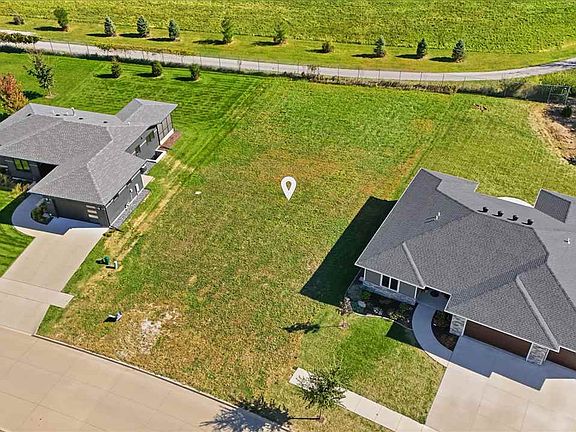 4th image of 1332 Tamarack Trl