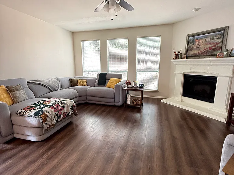 1152 Sunderland Ln — Photo 10