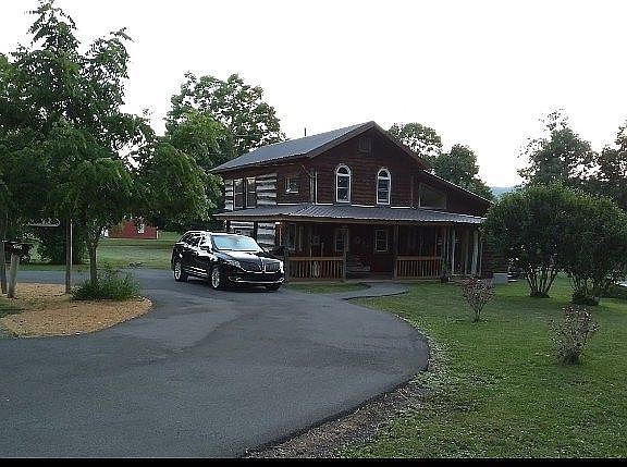New horseshoe driveway 