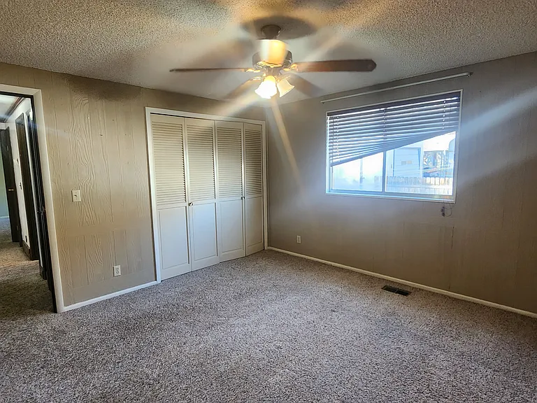 1345 E Victory Way — Photo 7