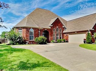 6115 W Laurel Hill Ln, Rogers, AR 72758