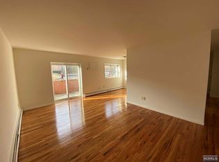 3500 Stevens Rd APT 3511, Wallington, NJ 07057