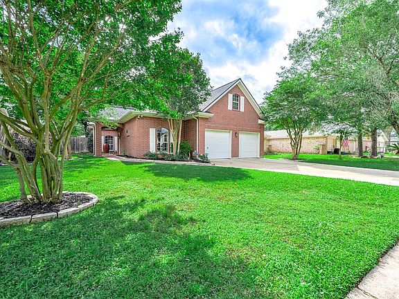 3rd image of 2618 Village Ct