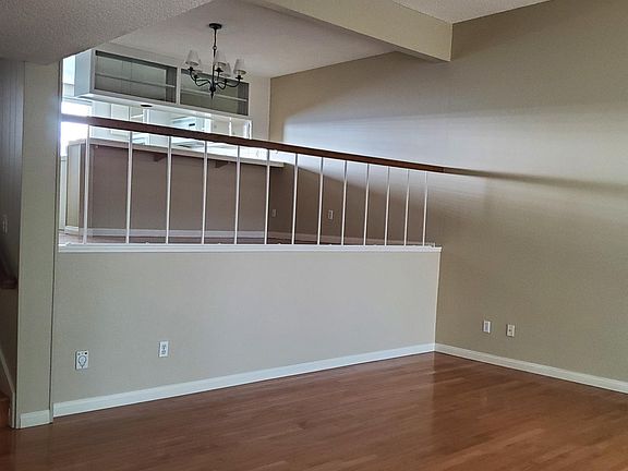 3rd image of 4285 W Sarah St