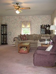 2nd image of 4459 Hillsdale Ave
