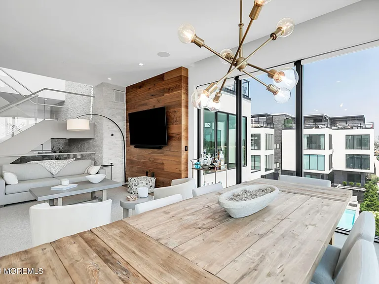 200 Ocean Ave N #5 — Photo 32