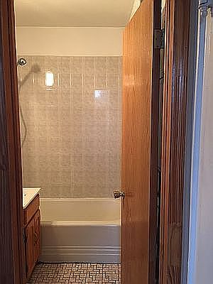 4th image of 154 E Broadway #2B