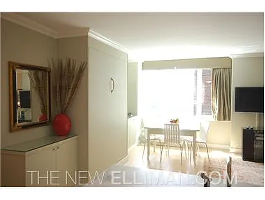 Rented by Douglas Elliman | media 29