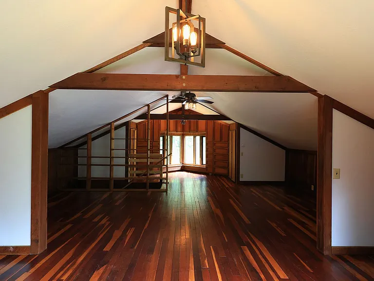 4452 Greenwood Heights Dr — Photo 16