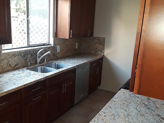 2nd image of 5037 Bakman Ave APT 2