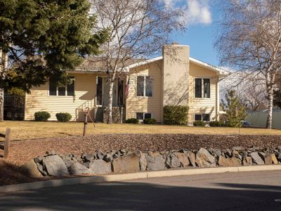 1236 Tamarack Dr, Moscow, ID, 83843
