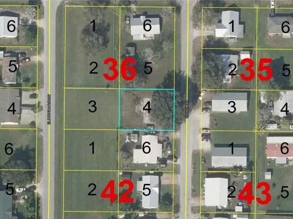 212 10th St NW, Moore Haven, FL 33471