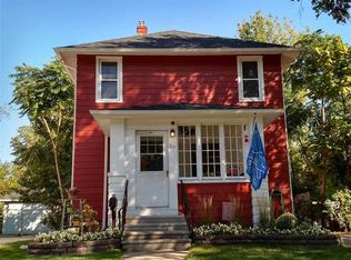 36 Grove Park St, Mount Clemens, MI 48043