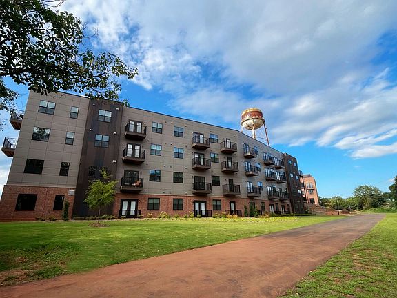 3rd image of 1000 Water Tower Cir #1509
