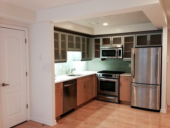 2nd image of 3286 41st St #2F