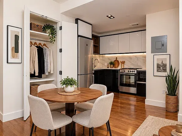 581 Ocean Pkwy, Brooklyn, NY