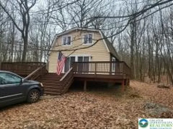 1220 Dogwood Ln, Bushkill, PA 18324