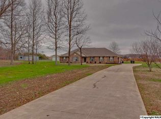 1387 Carroll Rd, Harvest, AL 35749