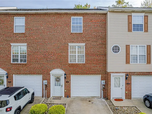 640 Donavin Dr, Jeannette, PA 15644