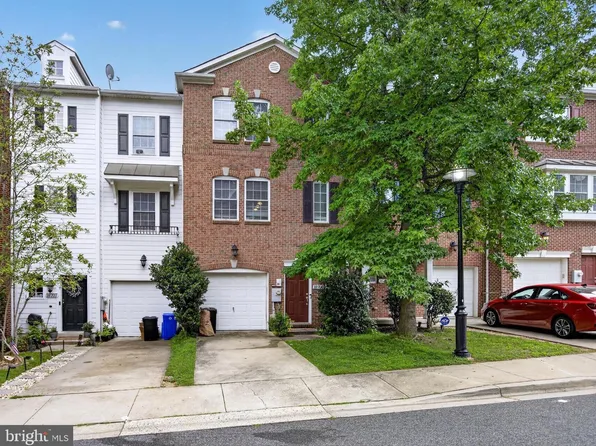 18705 Falling River Dr, Gaithersburg, MD 20879