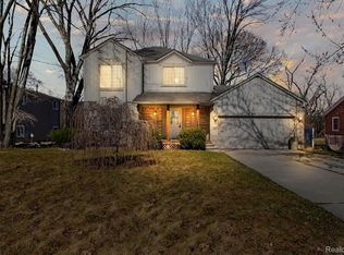 2931 Wisconsin Rd, Troy, MI 48083