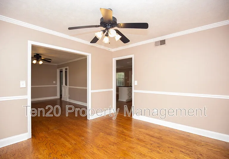 5827 Gene Ave — Photo 19