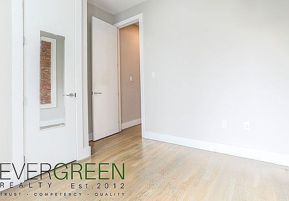 4th image of 89 Grattan St APT 1L