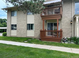 2931 Seymour Lake Rd UNIT 1, Oxford, MI 48371