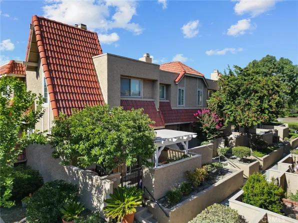 17910 River Cir APT 1, Santa Clarita, CA 91387