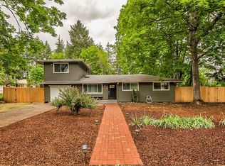 19420 Falcon Dr, Oregon City, OR 97045