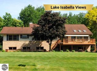 1000 Circle Dr, Lake Isabella, MI 48893