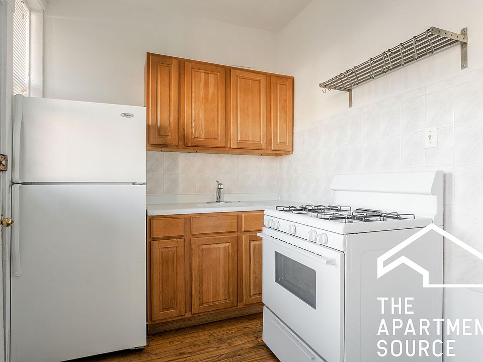 1st image of 2661 N Spaulding Ave #222