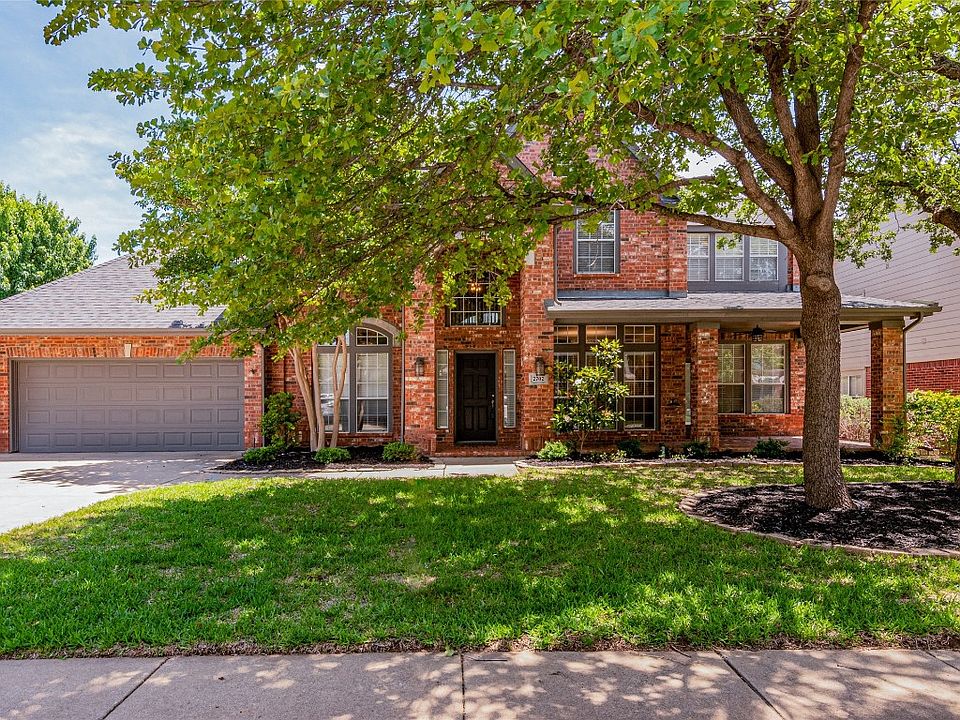 1st image of 2702 Cliffwood Dr