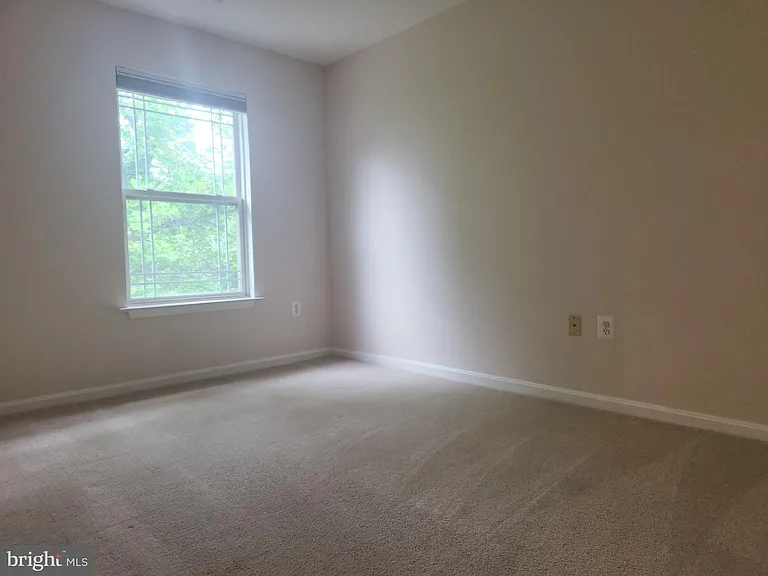 114 Emory Woods Ct — Photo 18