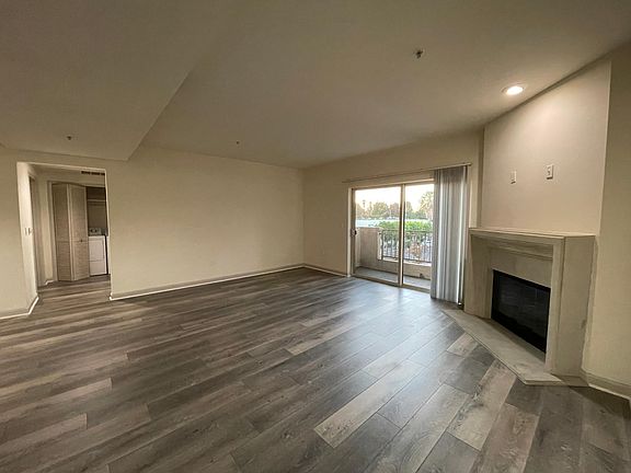 2nd image of 11556 Burbank Blvd APT 308