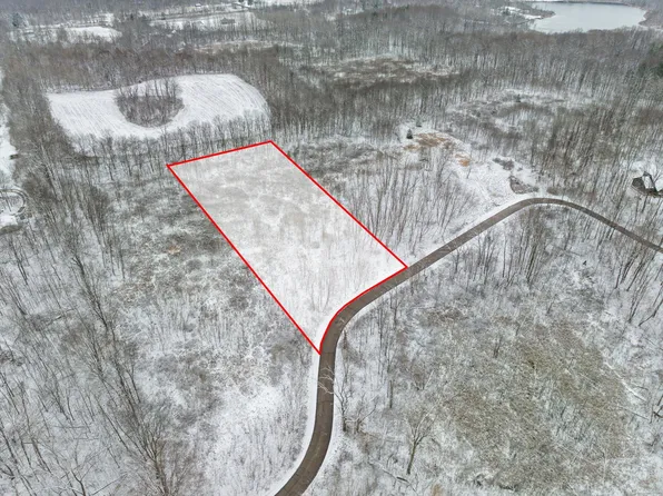 Long Lake Dr #14, Cassopolis, MI 49031