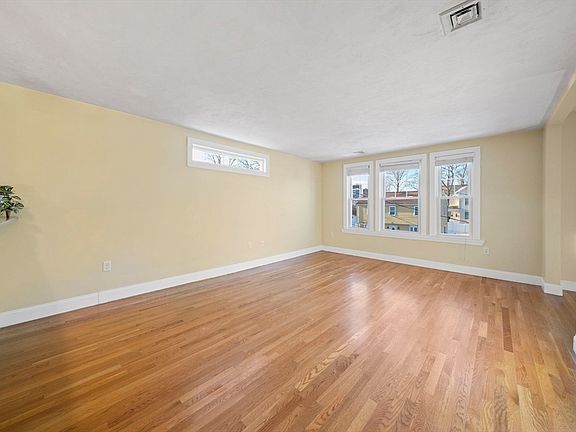 4th image of 4 Six Sunnyside St