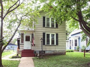 731 Lebanon St, Aurora, IL 60505