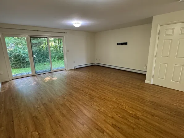2 Allen Rd #2, Orono, ME 04473