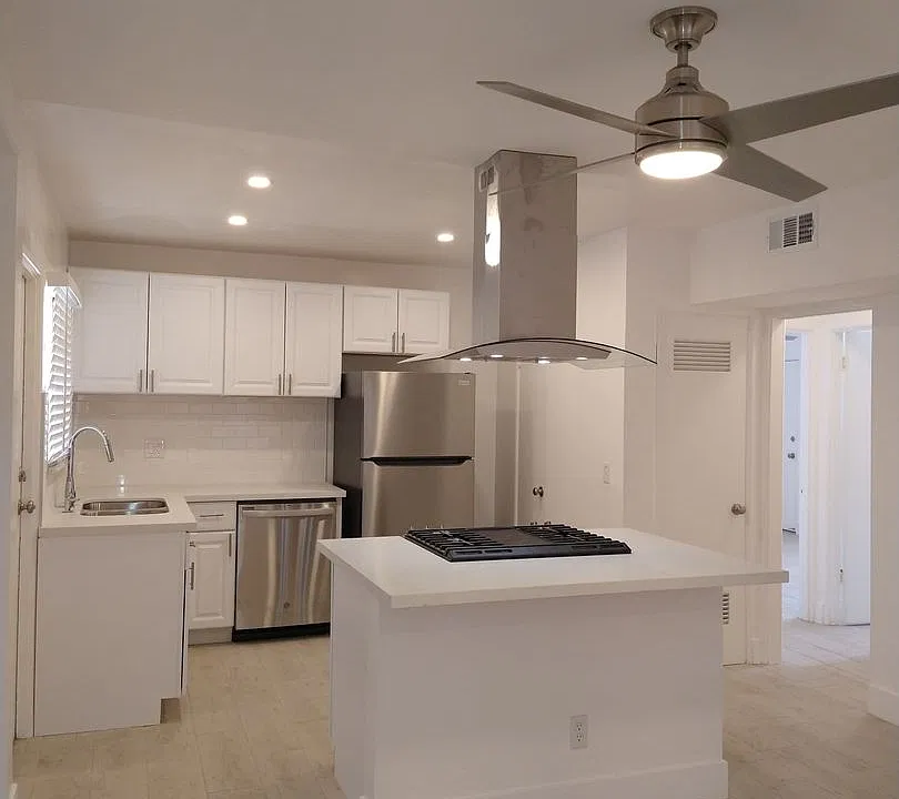 225 W. Vista Chino