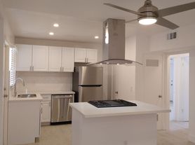 225 W. Vista Chino, 2